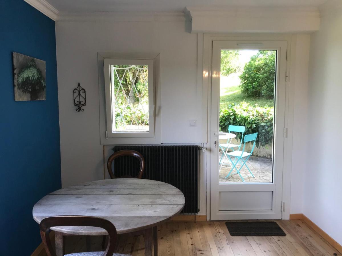 Appartement Avec Vue Panoramique Sur L'Estuaire De La Gironde Plassac  エクステリア 写真